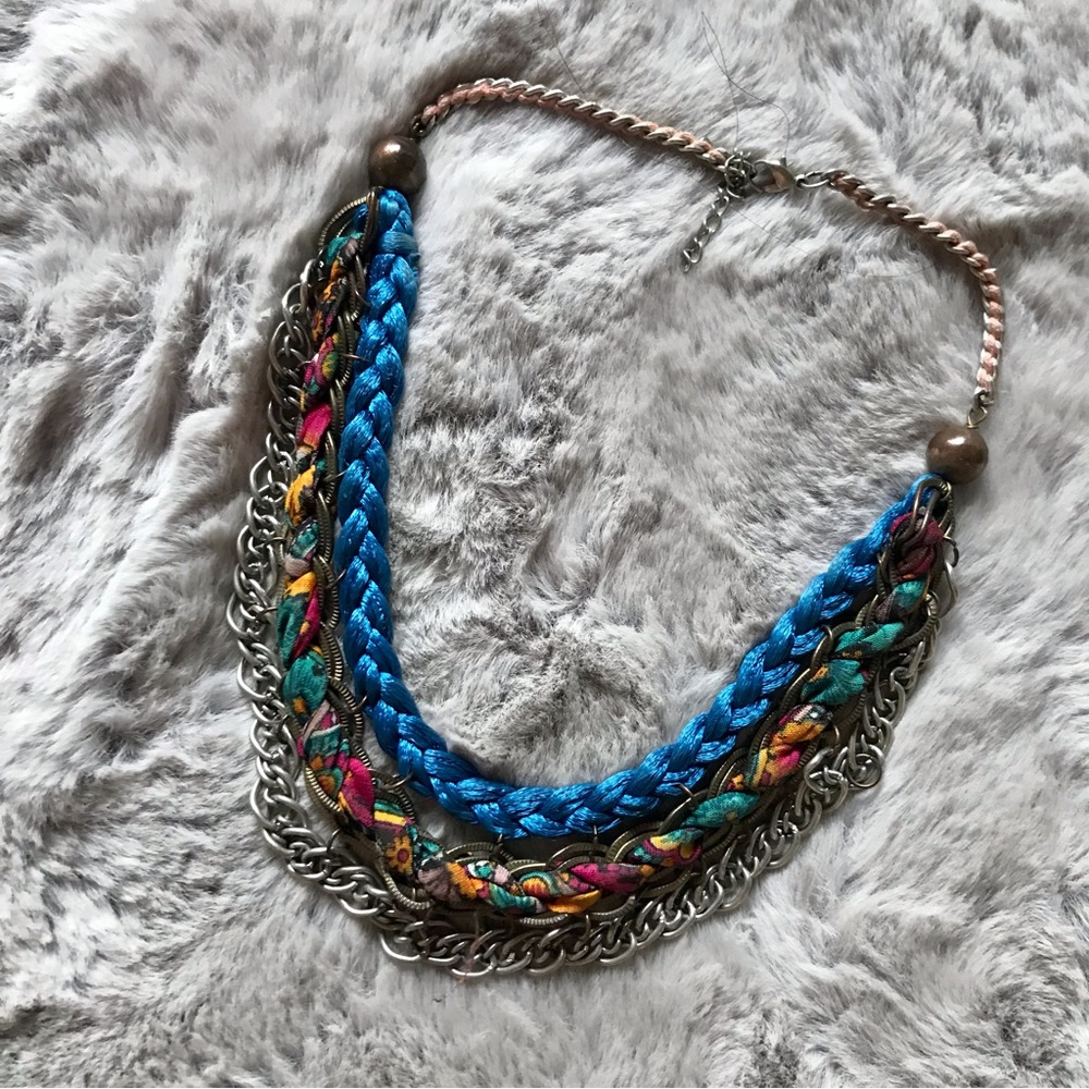 Free 🆓 w/ Purchase Colourful Chain & Fabric choker necklace
